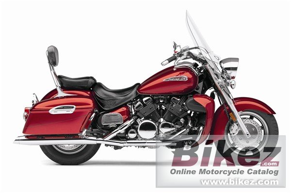 Big Yamaha royal star tour deluxe picture and wallpaper from Bikez.com